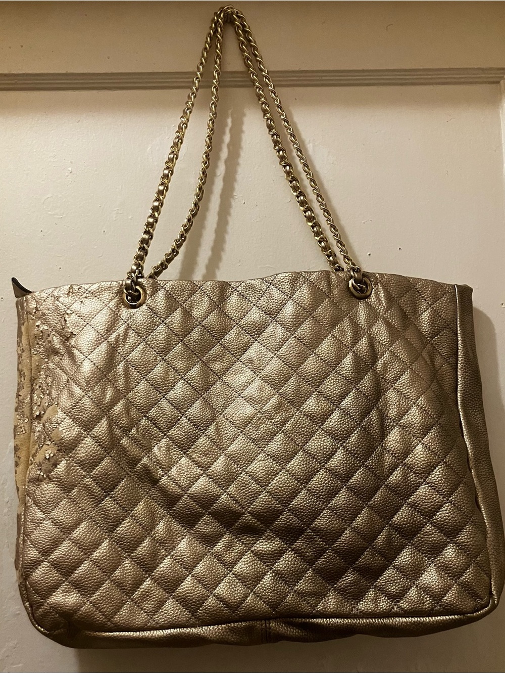 Vintage Quilted Metallic Tote Bag - Gold